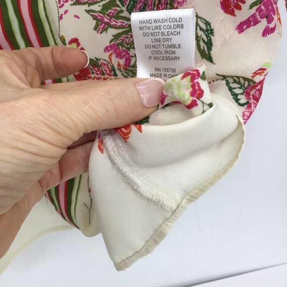 Rose + Olive Floral Spring Flowy Boho Top Blouse Creme/Multi Color Size Medium - Picture 7 of 7